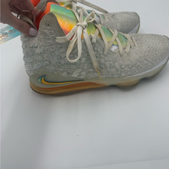 Nike LeBron 17 Future Air Size 11 CT3849-100 - No Box - Picture 11 of 14